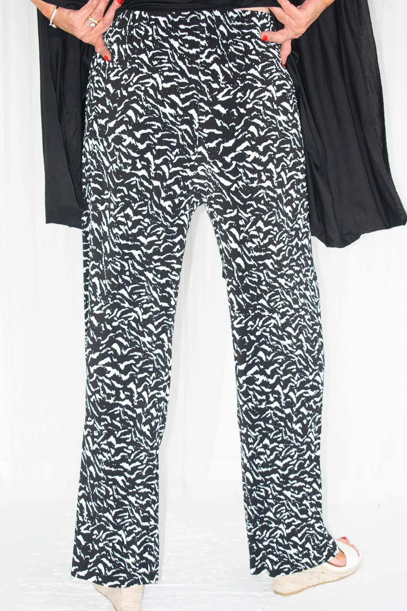 Hailey Wide Leg Pleated Trousers in Zebra Print